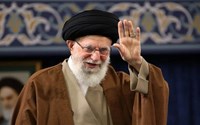 پرچم بر زمین نمی ماند